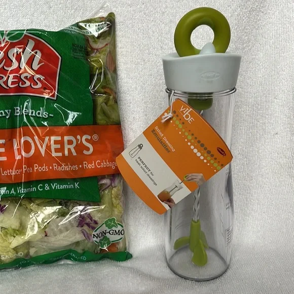 Chef’n Emulsifier for Salad Dressing - Picture 2 of 8